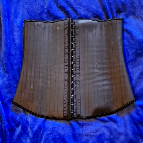 25 bones Yianna waist trainer xs - Picture 1 of 3